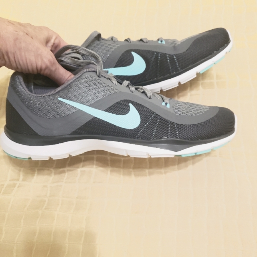 Nike Ladies Size 6.5 Athletic shoes